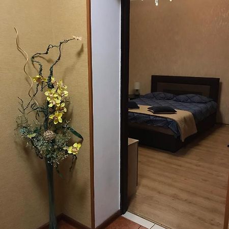 Rent Apartment In The Center Of Tjernihiv Exteriör bild