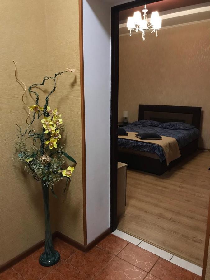 Rent Apartment In The Center Of Tjernihiv Exteriör bild