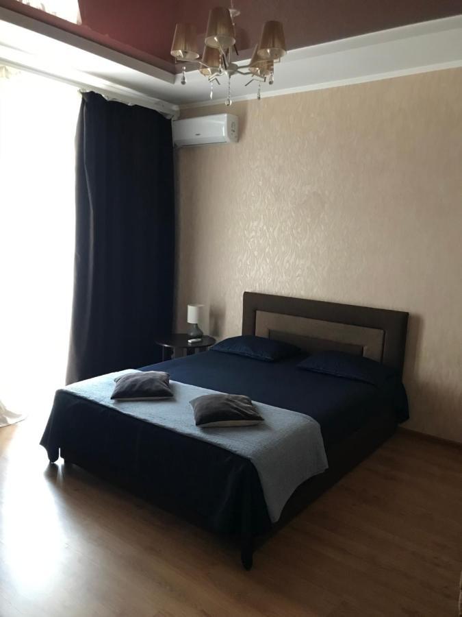 Rent Apartment In The Center Of Tjernihiv Exteriör bild