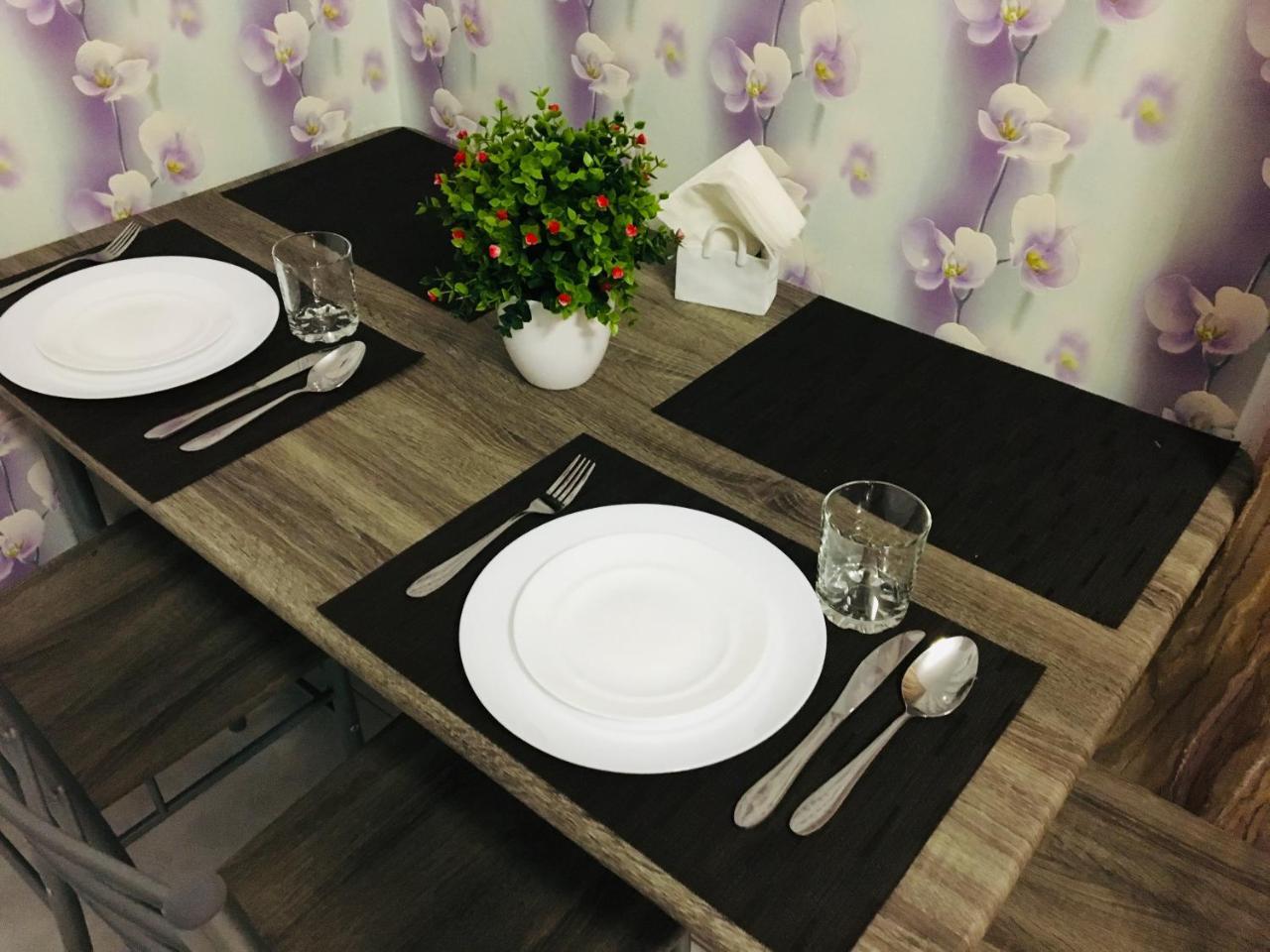Rent Apartment In The Center Of Tjernihiv Exteriör bild
